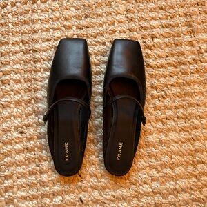 Frame ballet slippers